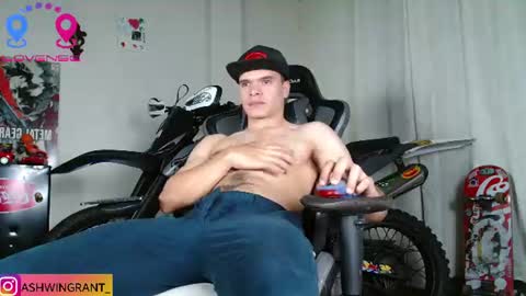 Snapshot of ash_wingrant chatting on July 29, 2:53 am ash_wingrant online show from July 29, 2:53 am