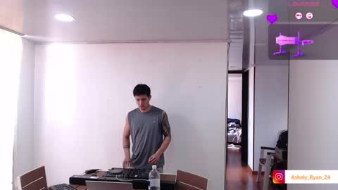 Ashley And Ryan  online show from November 14, 7:23 pm