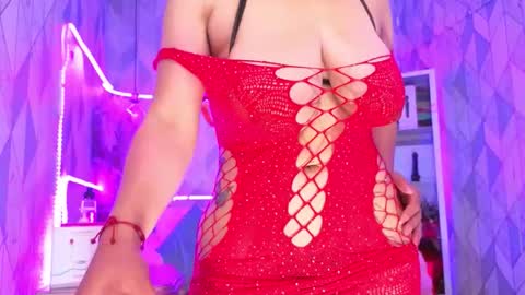 Snapshot of asheybakerx chatting on May 7, 10:20 am Ashey online show from May 7, 10:20 am