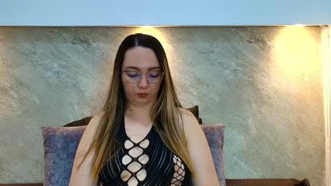 Snapshot of ashkey_bennet chatting on October 20, 3:40 am Asley Bennet online show from October 20, 3:40 am