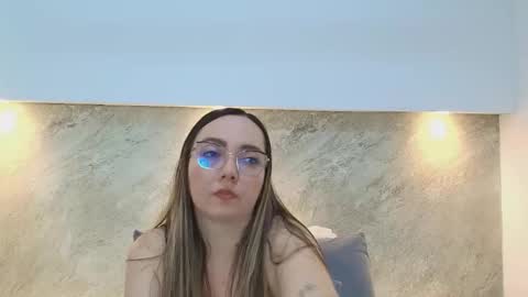 Snapshot of ashkey_bennet chatting on November 20, 4:45 am Asley Bennet online show from November 20, 4:45 am