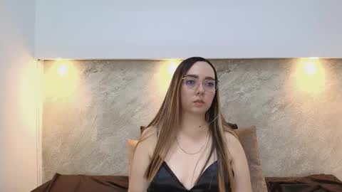 Snapshot of ashkey_bennet chatting on November 23, 4:56 am Asley Bennet online show from November 23, 4:56 am