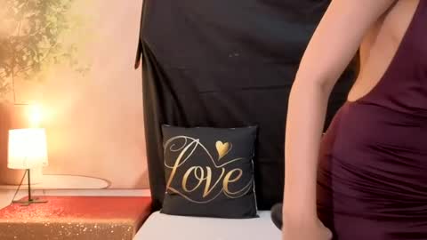 ash online show from June 21, 7:38 pm