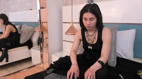 Snapshot of ashkoreh chatting on November 27, 8:00 pm Ashkoreh online show from November 27, 8:00 pm