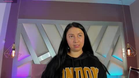 Snapshot of ashleey_bell_ chatting on April 27, 12:47 pm Ashley online show from April 27, 12:47 pm
