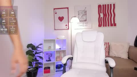 Snapshot of ashleeydiamonds chatting on May 6, 12:10 pm online show from May 6, 12:10 pm