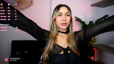 Snapshot of ashley2004_ chatting on December 5, 6:26 pm Nay online show from December 5, 6:26 pm