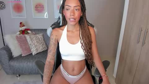 A S H L E Y online show from November 27, 8:33 pm