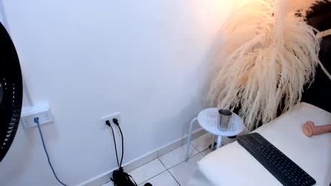 Snapshot of ashley_7777 chatting on March 2, 8:50 pm ashley_7777 online show from March 2, 8:50 pm