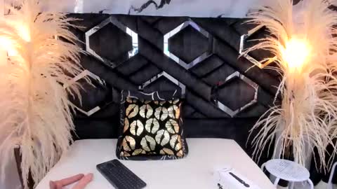 Snapshot of ashley_7777 chatting on March 6, 3:13 pm ashley_7777 online show from March 6, 3:13 pm