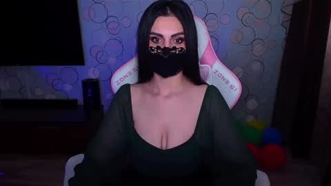 Snapshot of ashley__cooper__ chatting on April 6, 4:46 am Yasmina online show from April 6, 4:46 am