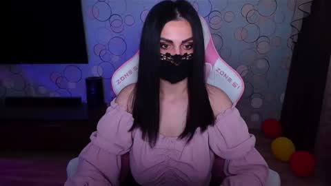Snapshot of ashley__cooper__ chatting on April 13, 5:13 am Yasmina online show from April 13, 5:13 am