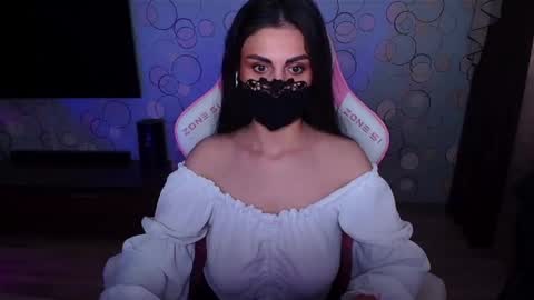 Snapshot of ashley__cooper__ chatting on April 17, 5:10 am Yasmina online show from April 17, 5:10 am