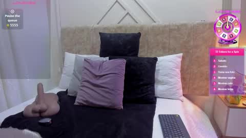 Snapshot of ashley__foxx_ chatting on December 16, 1:49 pm ashley online show from December 16, 1:49 pm