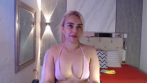 ashley__tylor online show from March 12, 3:23 am