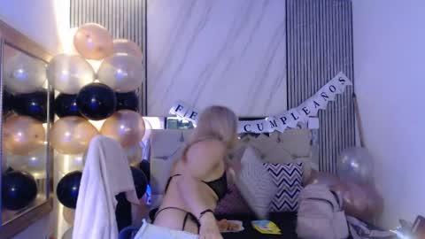 ashley__tylor online show from April 24, 10:12 pm