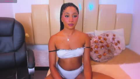 Snapshot of ashley__walker chatting on June 19, 3:55 am ashley online show from June 19, 3:55 am