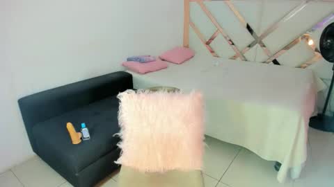 ashley_alexa online show from February 26, 5:06 am