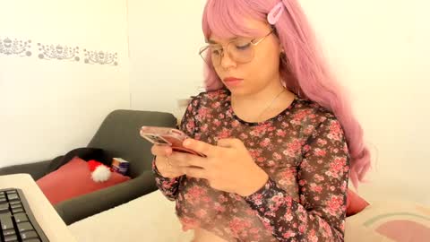 Snapshot of ashley_black6 chatting on December 11, 4:09 pm Soy Ash online show from December 11, 4:09 pm