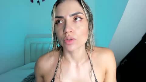 Snapshot of ashley_blair chatting on January 2, 8:46 pm ashley_blair online show from January 2, 8:46 pm