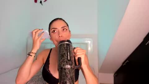 Snapshot of ashley_blair chatting on January 26, 9:29 pm ashley_blair online show from January 26, 9:29 pm