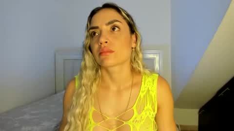 Snapshot of ashley_blair chatting on February 7, 1:25 am ashley_blair online show from February 7, 1:25 am