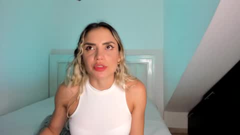 Snapshot of ashley_blair chatting on March 4, 11:11 pm ashley_blair online show from March 4, 11:11 pm