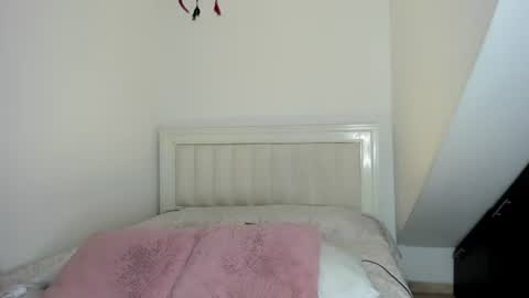 Snapshot of ashley_blair chatting on June 17, 6:42 pm ashley_blair online show from June 17, 6:42 pm