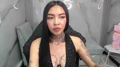 ashley_blum_v online show from December 5, 8:05 pm