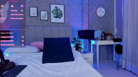 Snapshot of ashley_bruche chatting on February 22, 3:25 pm Ashleyy online show from February 22, 3:25 pm