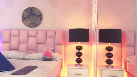 Ashleyy online show from December 2, 8:26 pm