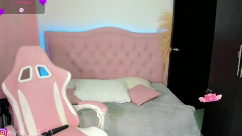 Snapshot of ashley_dolll chatting on May 10, 10:04 pm Ashley online show from May 10, 10:04 pm