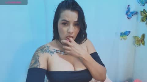 Snapshot of ashley_joyx_ chatting on May 20, 3:45 am ashley_joyx_ online show from May 20, 3:45 am