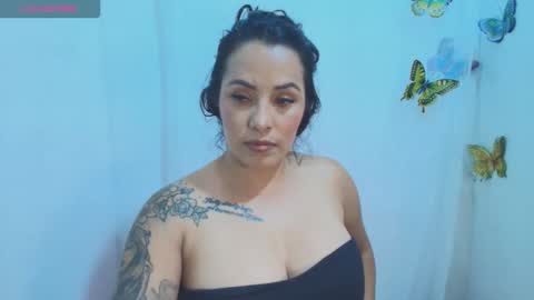 Snapshot of ashley_joyx_ chatting on May 27, 3:25 am ashley_joyx_ online show from May 27, 3:25 am