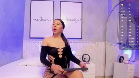 Snapshot of ashley_lee4u chatting on May 13, 12:52 am ASHLEY online show from May 13, 12:52 am