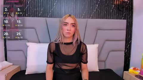 Snapshot of ashley_miller26 chatting on May 27, 12:02 pm ashley_miller26 online show from May 27, 12:02 pm