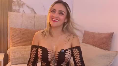 Camila online show from February 17, 8:26 pm