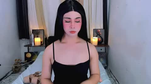 ashley online show from June 18, 11:14 am