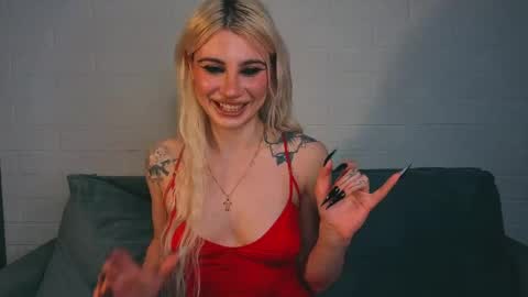 Snapshot of ashley_urban chatting on May 31, 2:31 am Ashley online show from May 31, 2:31 am