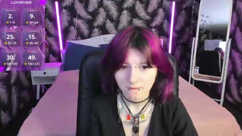 Ashley online show from April 28, 9:42 pm