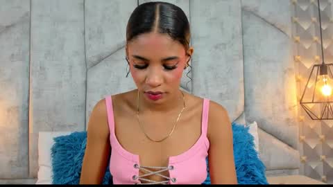 Snapshot of ashleyhiil2 chatting on February 28, 3:40 am AshleyHill online show from February 28, 3:40 am