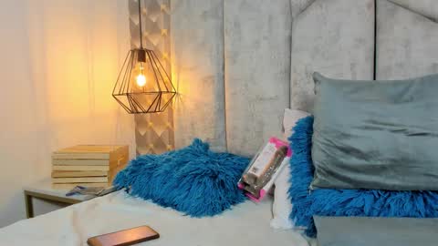 Snapshot of ashleyhiil2 chatting on March 21, 8:19 am AshleyHill online show from March 21, 8:19 am