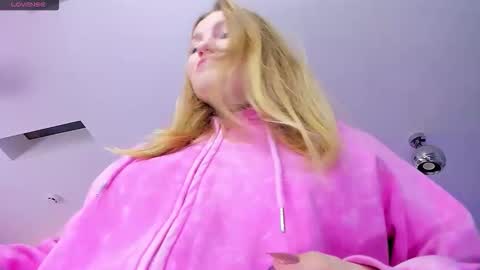 AshleyJonse online show from December 2, 6:08 am