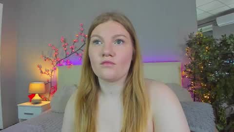 Snapshot of ashleyjonse chatting on May 19, 4:52 am AshleyJonse online show from May 19, 4:52 am
