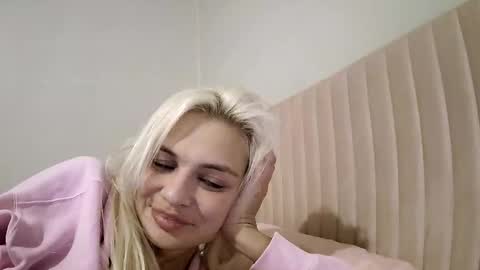 Snapshot of ashleymaddyyyy647935 chatting on April 29, 7:45 am ashleymaddyyyy647935 online show from April 29, 7:45 am
