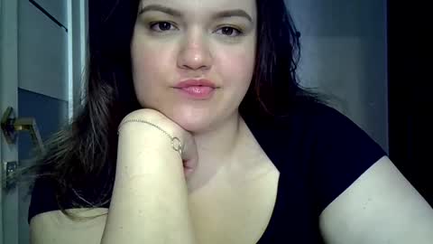 Snapshot of ashleyrosee_ chatting on May 26, 12:23 pm Anite online show from May 26, 12:23 pm