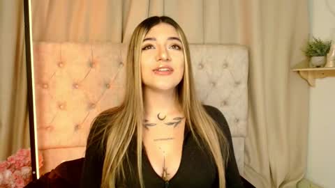Ashley Lauren online show from March 11, 3:48 am