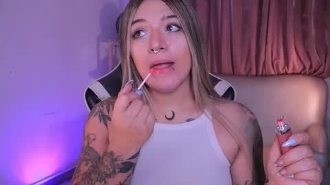 Ashley Lauren online show from November 10, 3:49 am