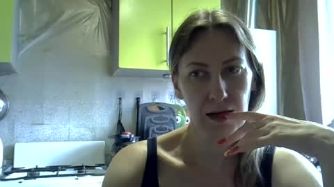 AshleyXHoney online show from June 24, 9:19 am
