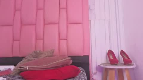 ashlleyray online show from April 28, 6:57 pm